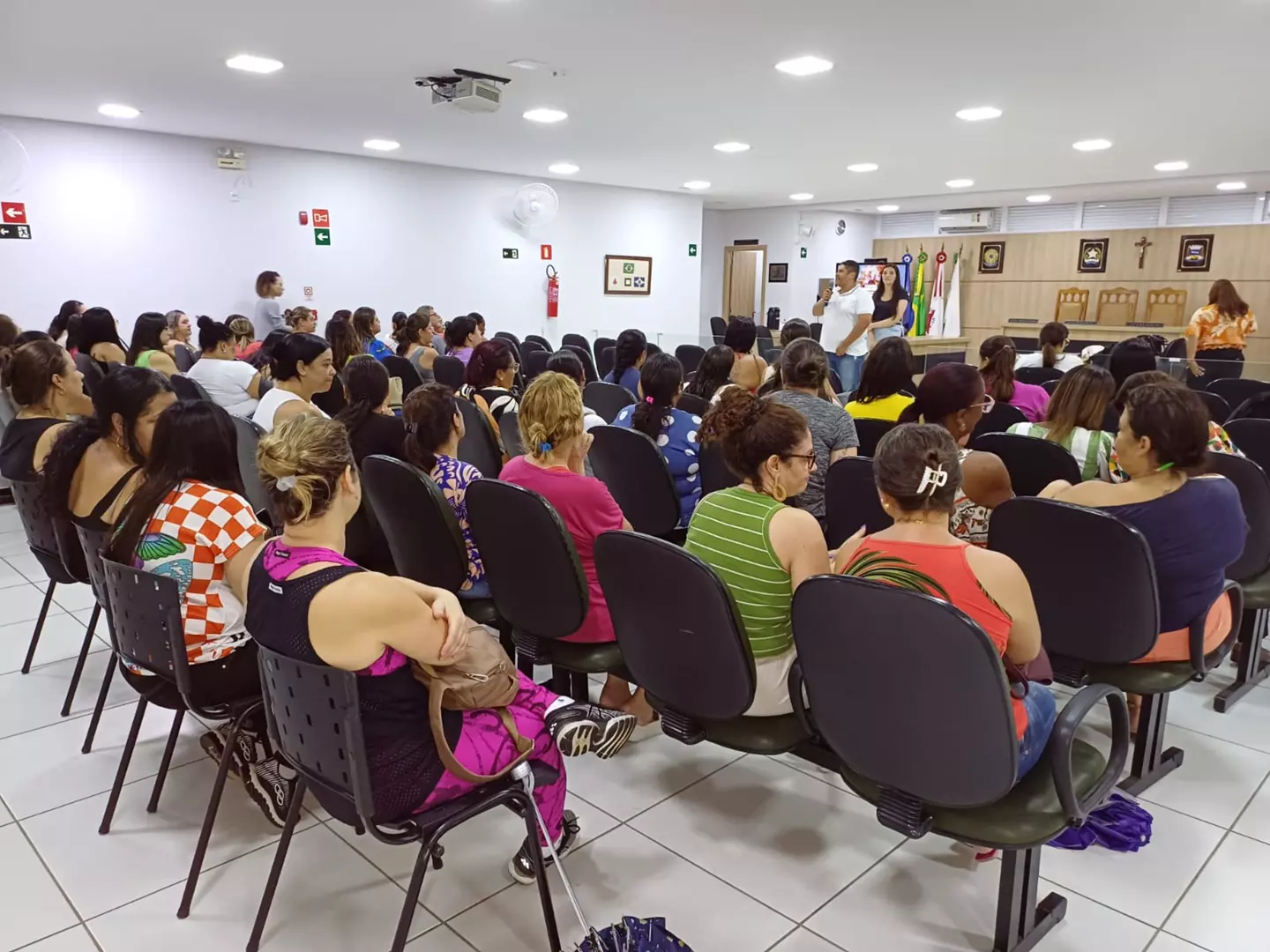 Professores participam de palestra sobre primeiros socorros e epilepsia nas escolas